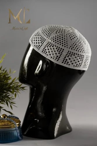 The head covering of the elite