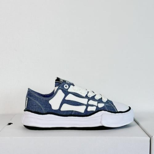 شوز من تعاون AMIRI x Maison MIHARA YASUHIRO