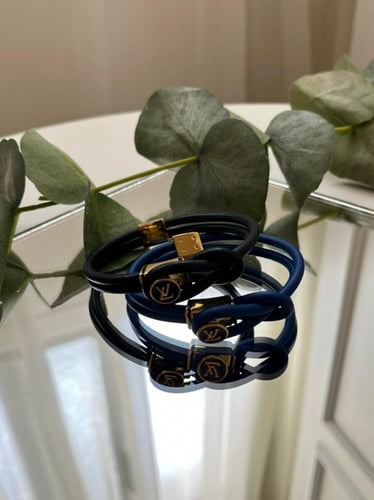 اسورة Louis Vuitton