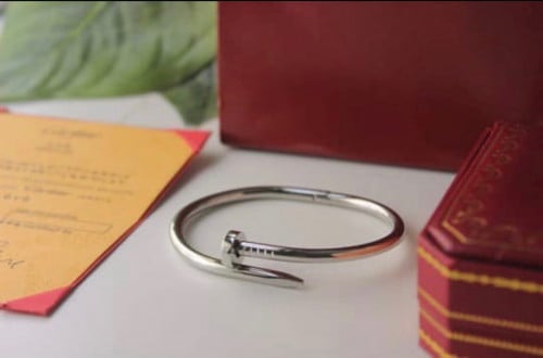 اسورة كارتير مسمار