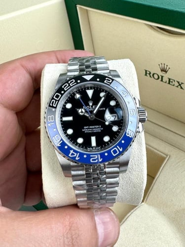 رولكس باتمان أعلى مصعنية