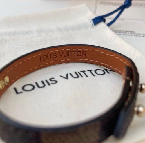 اسوارة لويس فيتون