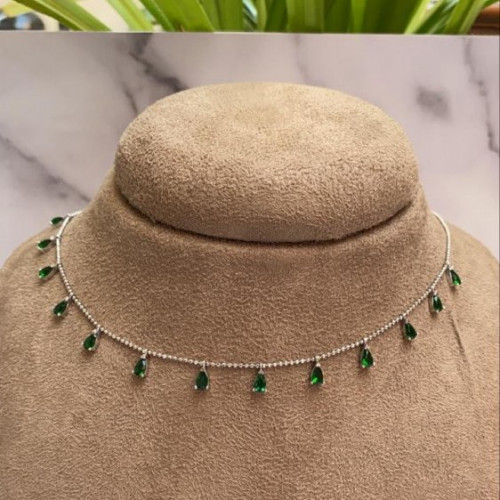 تشوكر فضة استرلينيه عيار 925 بلون حجر الزمرد