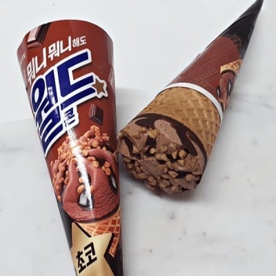 ايسكريم لوتيه شوكلت قطع فول السوداني بالقهوة