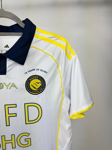 تيشيرت النصر الابيض بشعار النصر الجديد 2026