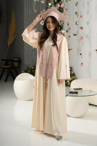 طقم عباية تخرج بيج × وردي متجر درة مسك