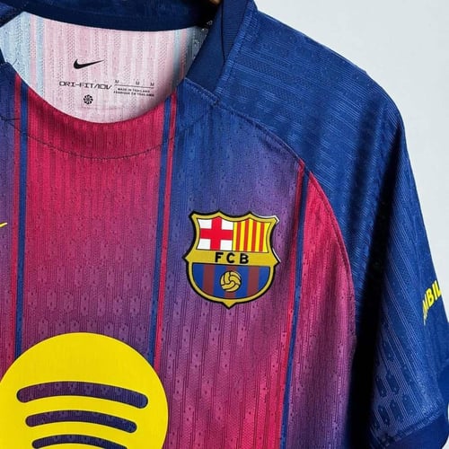 تيشيرت برشلونة الأساسي 2025 2026