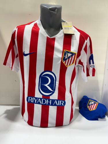 تيشيرت أتلتيكو مدريد مخطط أحمر وأبيض بتصميم رياضي