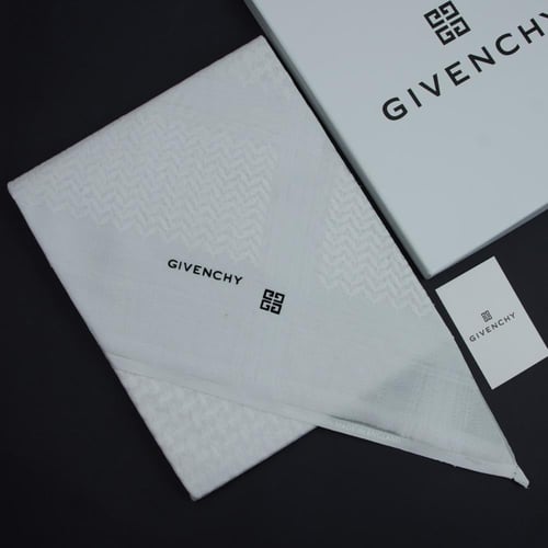 شماغ ماركة جفنشي الإصدار الجديد 2026