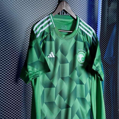 طقم المنتخب السعودي الجديد الأساسي لون أخضر 2025 -...