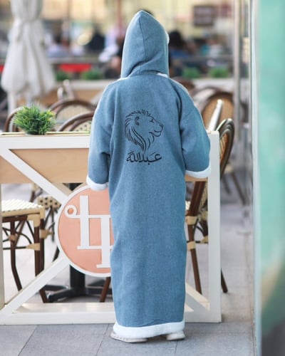 فروة شتويه لون سماوي مبطنه بفرو داخلي ناعم