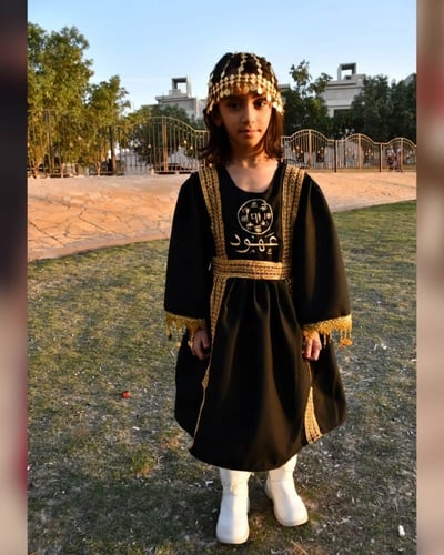 فستان بناتي أسود بشعار يوم التأسيس متجر درة مسك