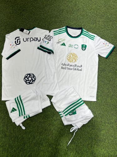 طقم الاهلي السعودي لون أبيض مقاس ولادي شبابي رجالي...