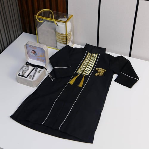 بوكس كشخة ولادي فاخر بالاسم – ثوب مطرز مع طقم إكسس...