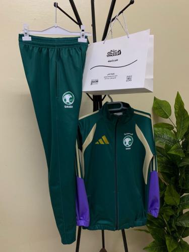 طقم تمارين منتخب السعودية الشتوي الجديد جاكيت مع ب...