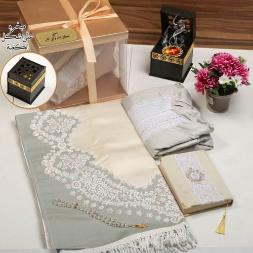 طقم صلاة نسائي مميز