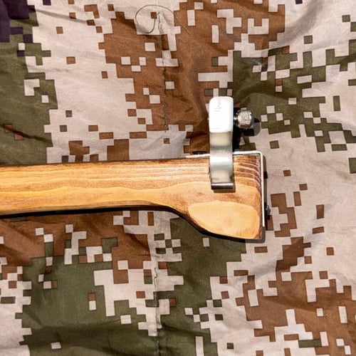 المنطاب الخشبي طول1.30 سم غير مخصص للاطفال