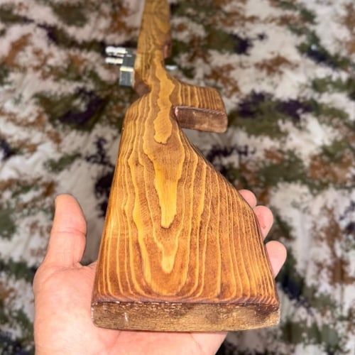 المنطاب الخشبي طول1.30 سم غير مخصص للاطفال