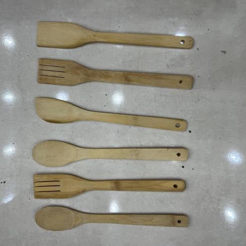 6 ملاعق خشب متعدده