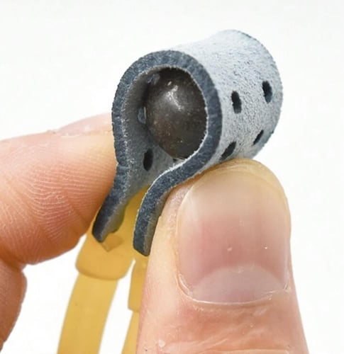 مطاط التعتيق العسكري