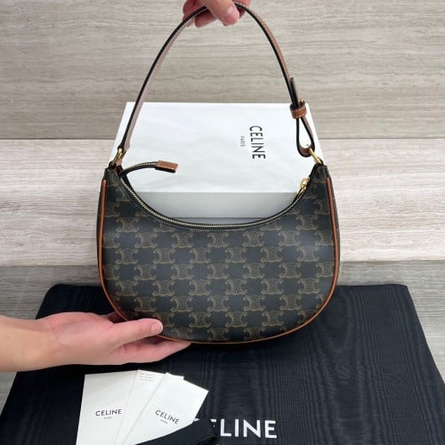 Celine 23cm