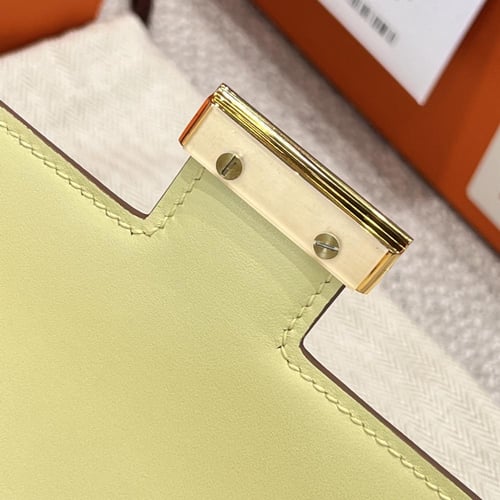 Constance elan epsom