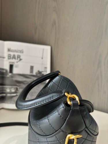 size: 19 x 17 x 15 cm