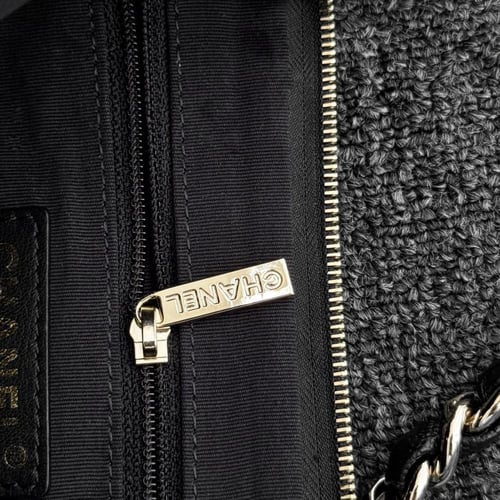 Size: 15.5x20.5x6.5cm