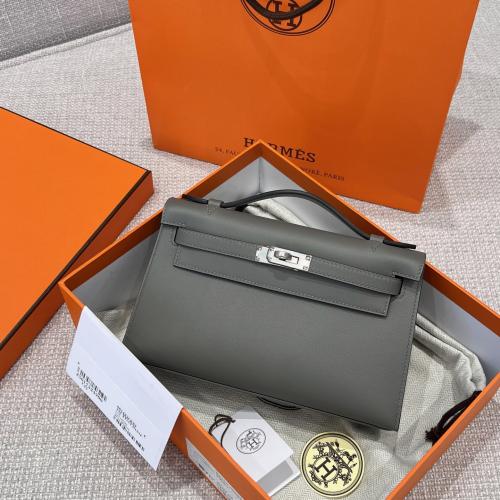 Kelly pochette swift