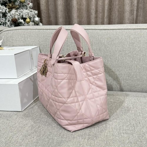 Medium 28.5x19x21.5cm