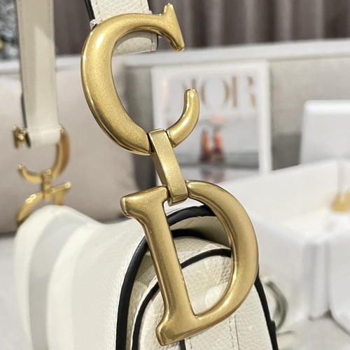 Medium 25.5x20x6.5cm