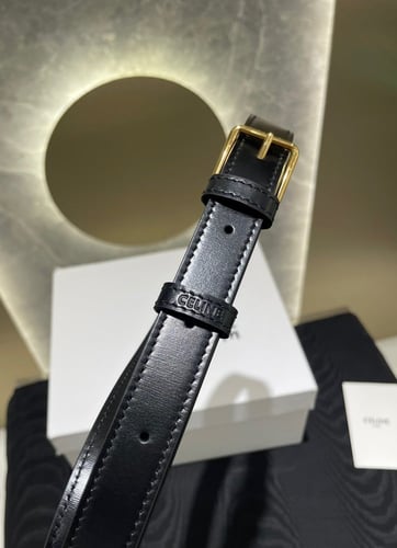 Size : 22.5x16.5x7.5 cm