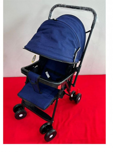 عربة اطفال ترافل-لايت خفيفة الوزن للغاية قابلة للط...