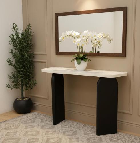 طاولة مدخل كونسول بتصميم عصري أنيق