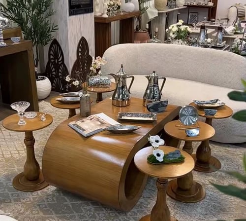طاولة قهوة بشكل عصري وحديث