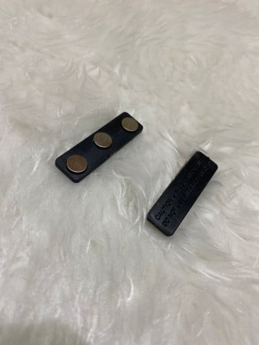 Triple magnet for brooches