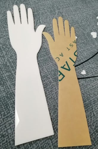 Acrylic hands for henna training