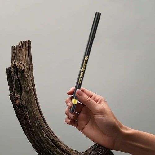 كحل اسود فاحم ضد الماء مع مبراه