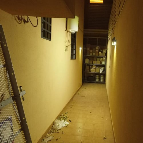 لمبة طاقة شمسية كريمية مع حساس حركة مقاومة للماء و...