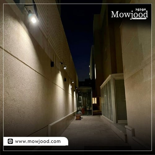 كشاف طاقة شمسية 400 شمعة (لومنز) اضاءة بيضاء يعمل...