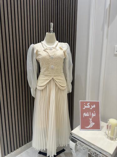فستان ناعم كسرات