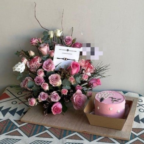 ستاند ورد مع كيك