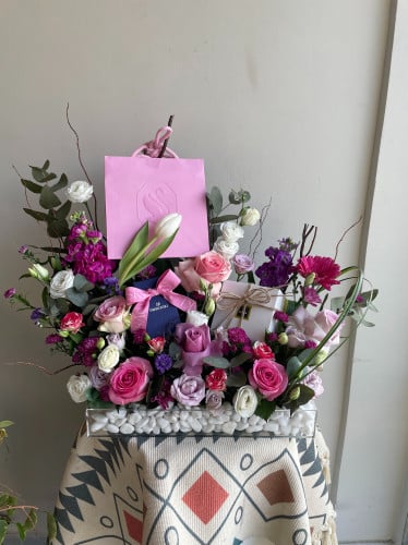 تنسيق الهديه على استاند