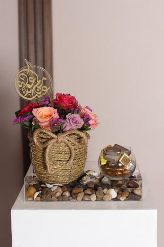 باقه ورد على ستاند وحلاوه باتشي