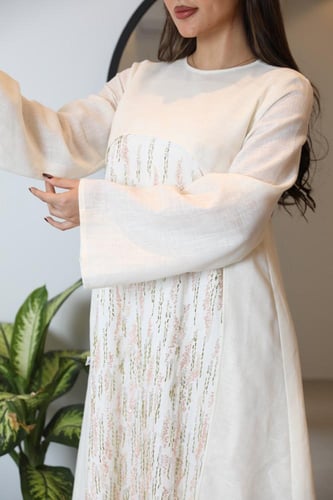 جلابية لنن أبيض مع خرز