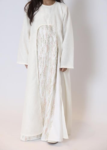 جلابية أطفال لنن أبيض مع خرز