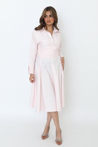 فستان وردي فاتح بكسرات