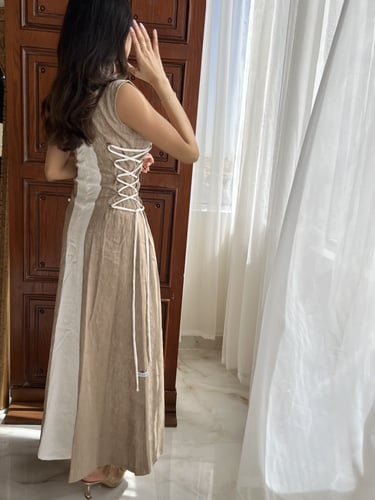 جلابية لنن بني و أبيض