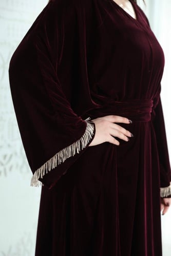 جلابية مخمل عنابي بحزام