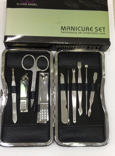 أدوات اظافر